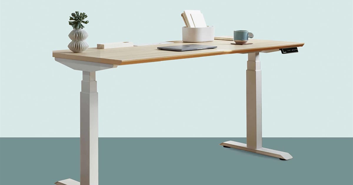 How to Choose a Standing Desk, According to Ergonomic Experts - Buy Side  from WSJ