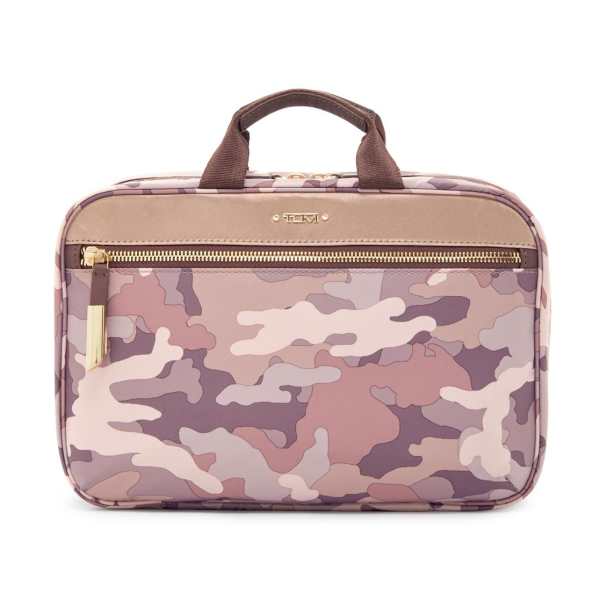 What Exactly Is Inside The Dopp Kits NBA Players Carry? - WSJ