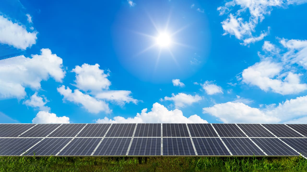 PolyCrystalline Solar Panels: Cheap yet efficient long lasting solar panels  - The Economic Times