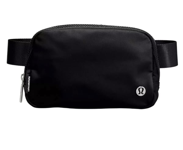 Chic Travel Fanny Pack ⋆ chic everywhere