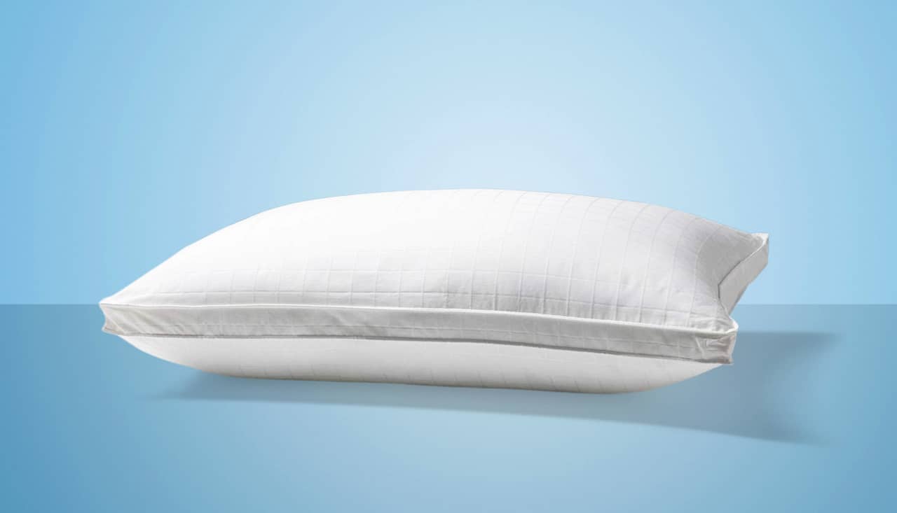 The Best Pillows for Side Sleepers in 2023, According to Experts - Side  Sleeper Pillows