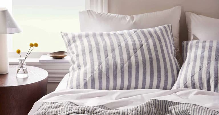 How to Wash Your Pillows, According to Experts - Buy Side from WSJ - Vimarsana News